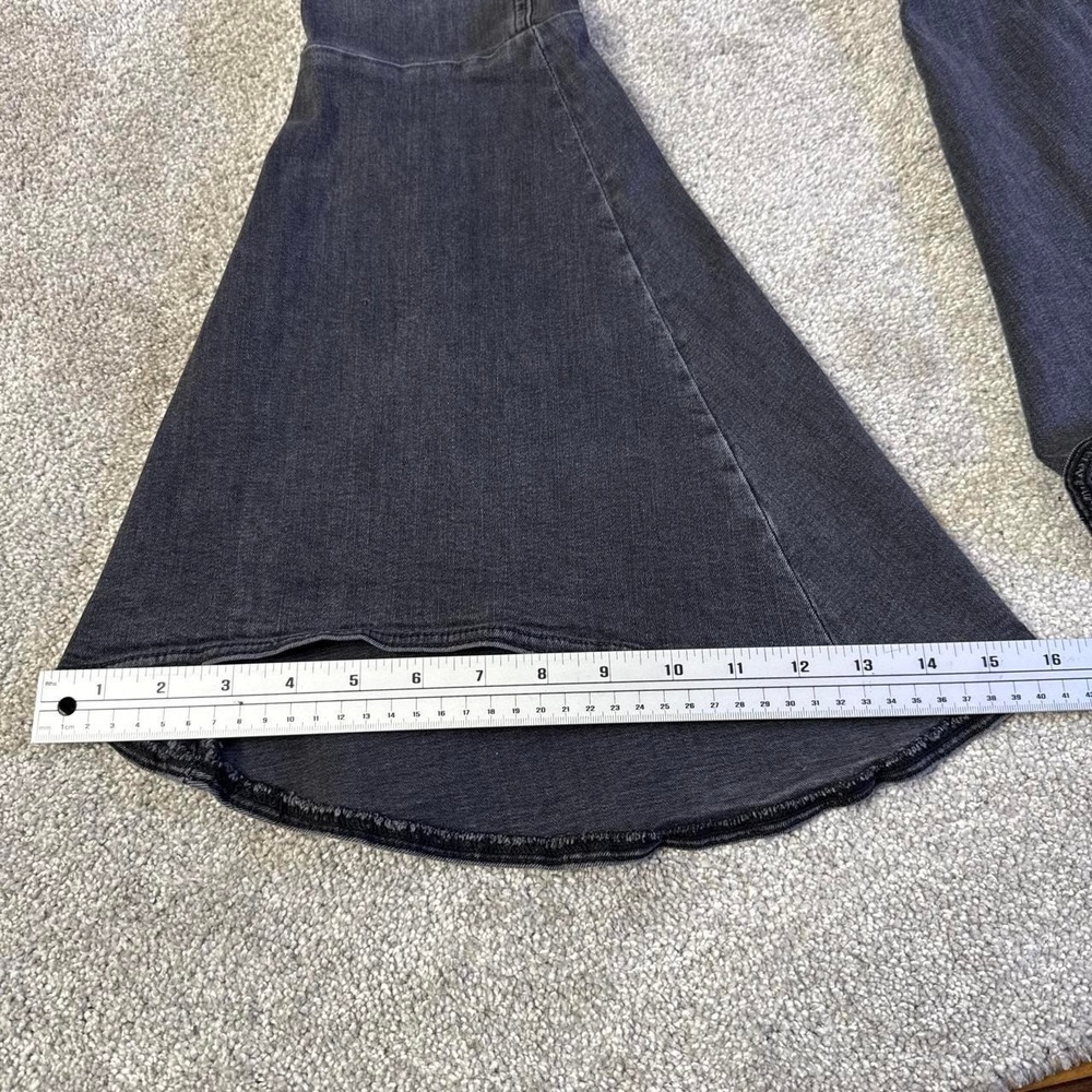Free People Flare Jeans Women's 25 Charcoal Wash Distressed Denim - Picture 5 of 7